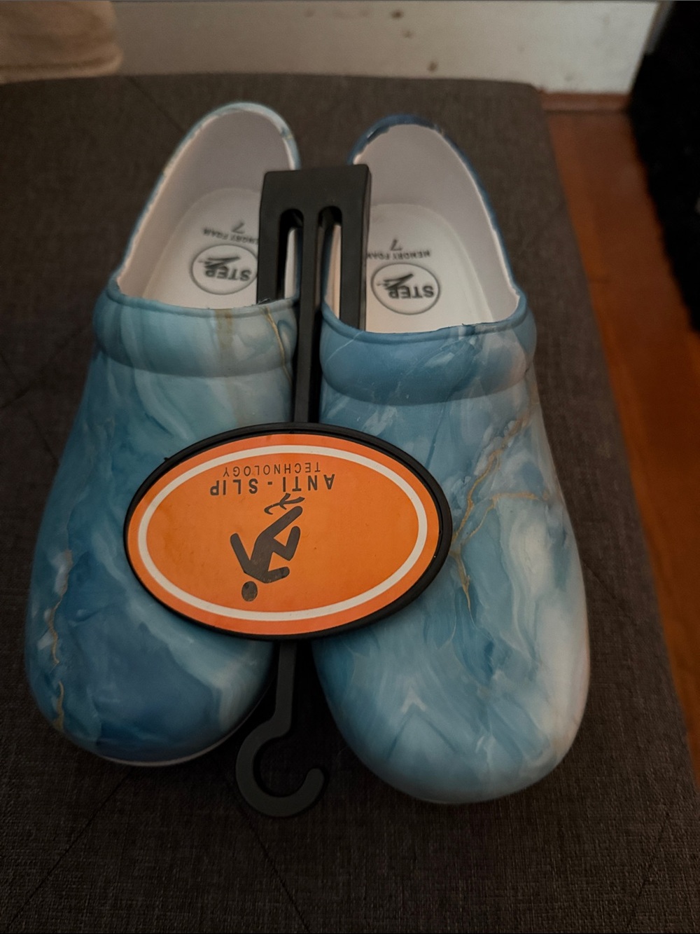 Blue Marble Slip-Resistant Clogs size 7-7.5